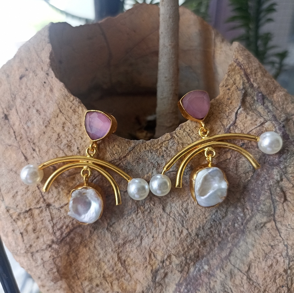 Handmade very beautiful trendy gold platted drop earrings - Picture 7 of 12